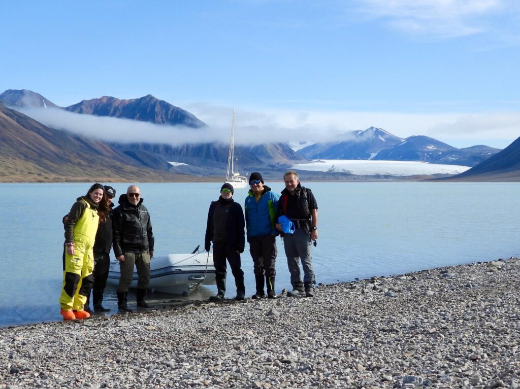 Crew in Tay Bay